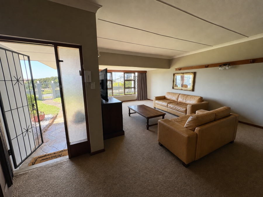4 Bedroom Property for Sale in Nahoon Beach Eastern Cape